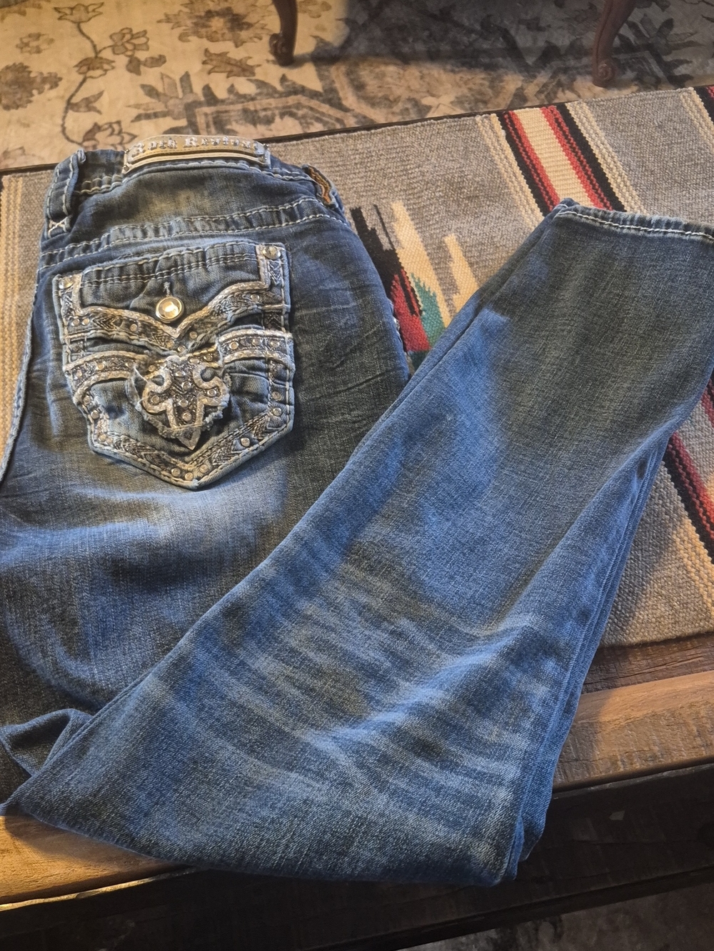 Rock Revival "Fay' EasyAnkle Skinny.fleur-de-lis .Sz 30" X27" Rise 9.5".(#3986E)